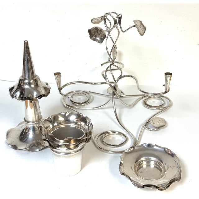English Edwardian Silver-Plated Epergne by Copper & Fry, 11 -Pieces, Circa 1900 For Sale - Image 4 of 18