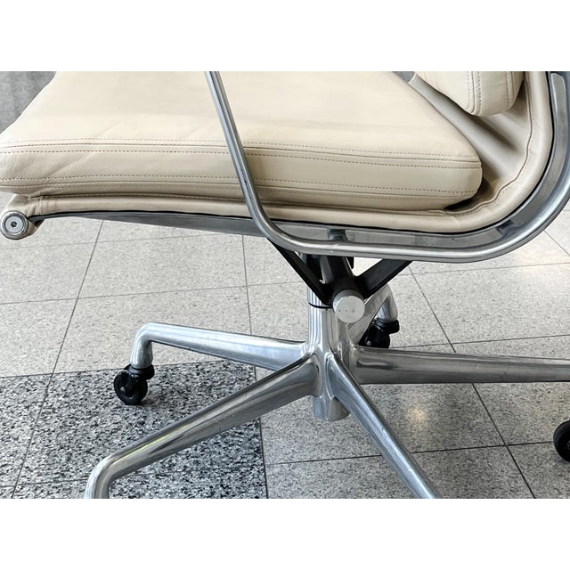 Mid-Century Modern Soft Pad Desk Chair Attributed to Eames for Herman Miller For Sale - Image 10 of 15