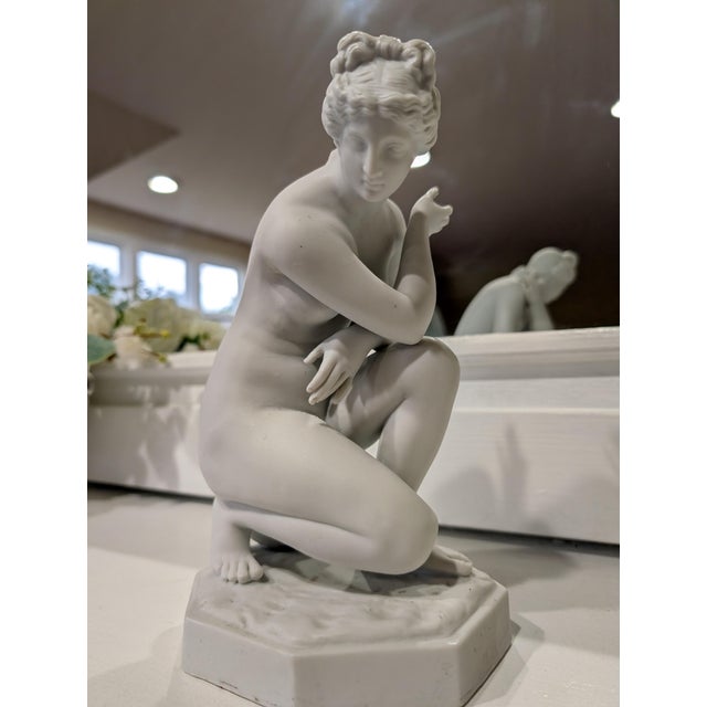 Figurative Antique Bisque Porcelain Crouching Venus Sculpture (Early 20th C) For Sale - Image 3 of 9