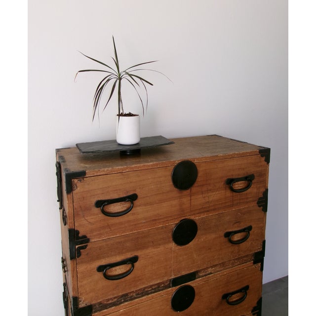 Early 20th Century Japanese Tansu Dresser For Sale - Image 4 of 10
