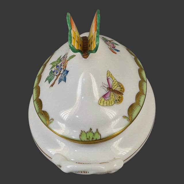 Traditional Late 20th Century Herend Queen Victoria Pattern Small Turin Butterfly Top Sugar Bowl Trinket Box For Sale - Image 3 of 8