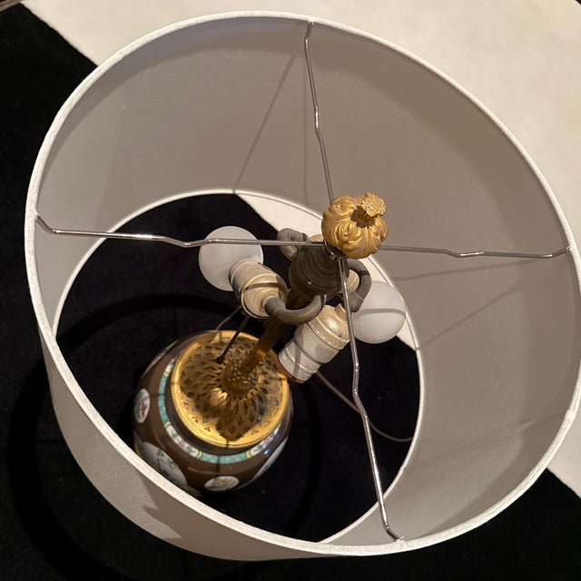 Chinese Chinese 18th Century Chinese Porcelain Lamp Mounted in Gilded Bronze. Impeccable Condition For Sale - Image 3 of 7
