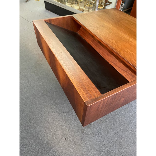 Wood 1960s Jens Risom 4050 Display Coffee Table with Tulip Base For Sale - Image 7 of 11