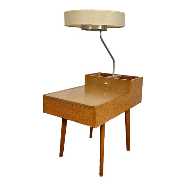 George Nelson for Herman Miller Side Table With Lamp For Sale