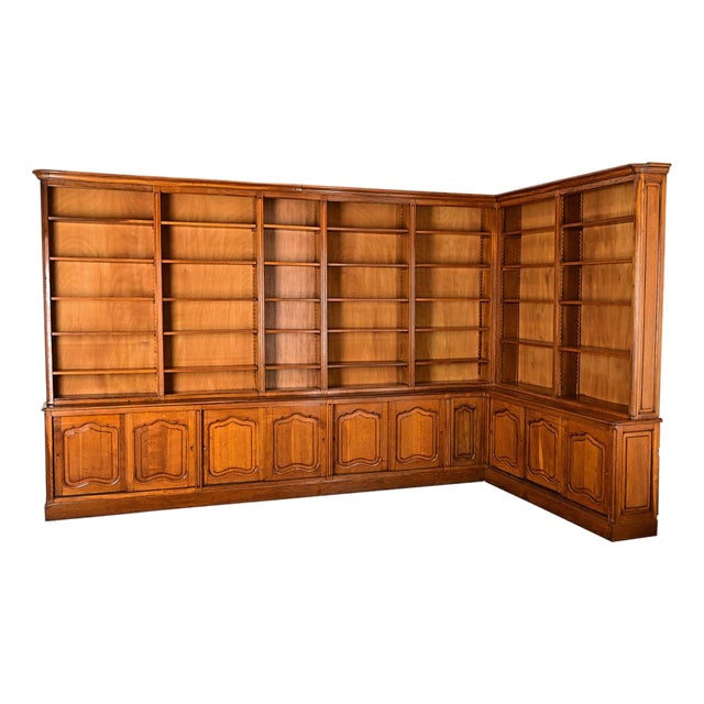 French Late 19th Century Oak Corner Bookcase For Sale