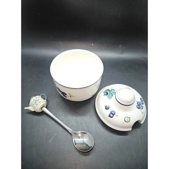American Vintage Villeroy & Boch Malaga Porcelain Jam or Honey Pot W/Serving Spoon For Sale - Image 3 of 4