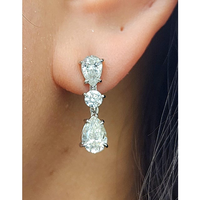 Modern 3.20 Ct Diamond Dangle Earrings, A Pair For Sale - Image 3 of 8