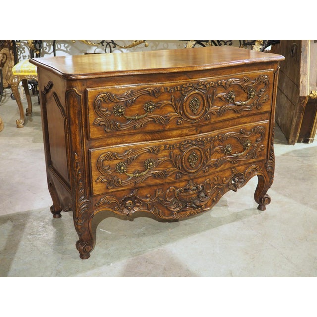 19th Century French Walnut Transitional Style 2-Drawer Commode From Arles For Sale - Image 15 of 17