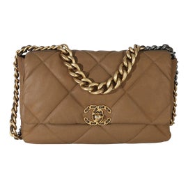 Example of Crossbody Bags