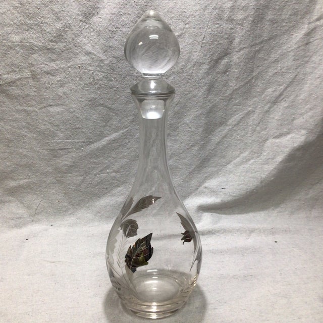 Traditional Vintage Etched a Silver Leaf Brandy/Port Decanter With 4 Ombré Brandy Glasses-Set of 5 For Sale - Image 3 of 12