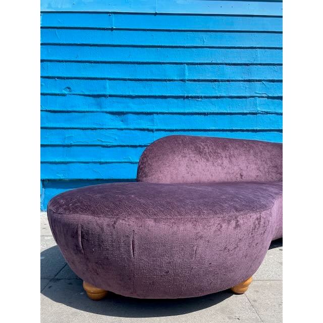 1970s Kagan Style Purple Serpentine Sofa For Sale In Los Angeles - Image 6 of 10