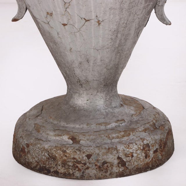 1920s Art Deco Cast Iron Double-Handled Garden Urns by Kramer Brothers, C. 1920 - Set of 2 For Sale - Image 5 of 5