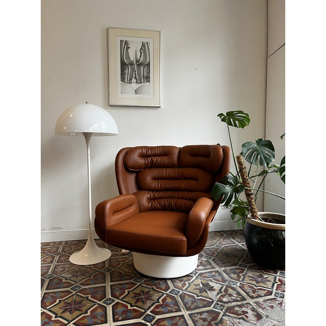 A design so dear he named it after his wife. Elda by joe colombo. Futuristic design from 1963 and has become an icon....