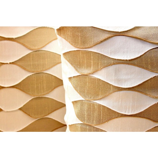 Mid-Century Modern Vintage Waved Frills Fortuny Bicolor Pure Silk Pillow For Sale - Image 3 of 13