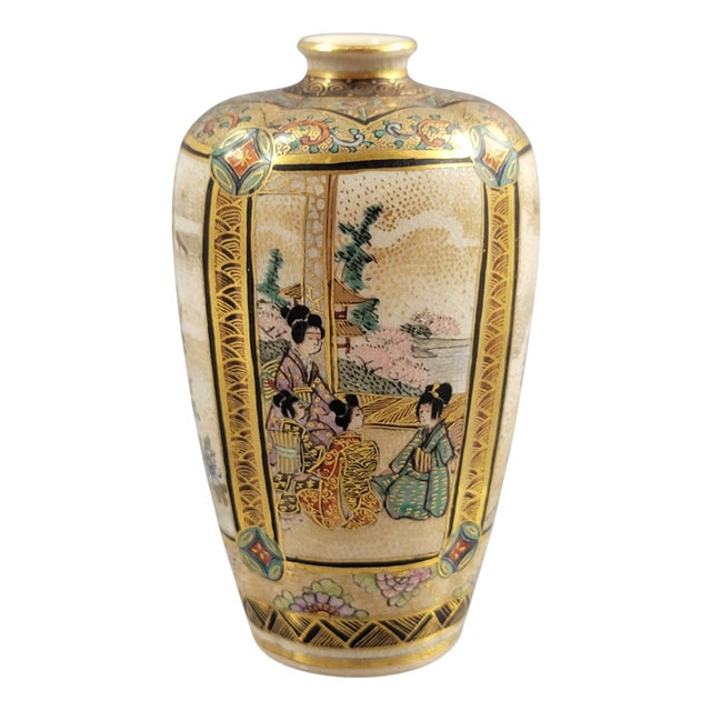 Miniature Meiji Satsuma Vase with Family Scene from Chosei, Kyoto, Japan, 1890 For Sale