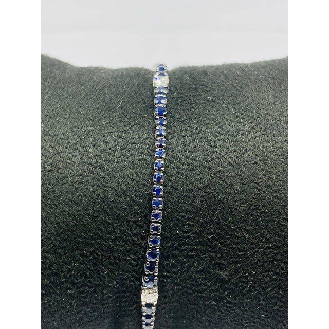 Natural 18k Gold Blue Sapphire 2.74ct & Diamond 0.45ct Bracelet For Sale - Image 9 of 10