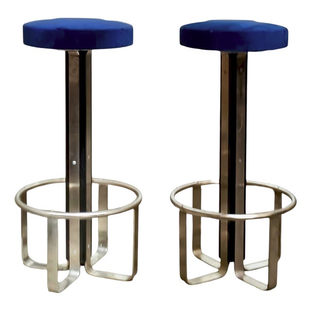 Vintage Blue Velvet and Chrome-Plated Metal Bar Stools, Italy, 1970s, Set of 2 For Sale