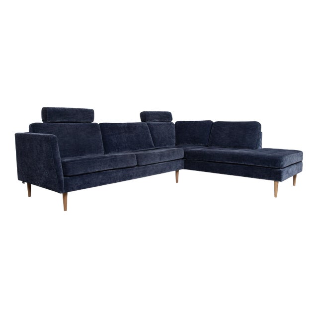 Fabric Osaka Corner Sofa in Blue with Headrests Manual Function from BoConcept For Sale