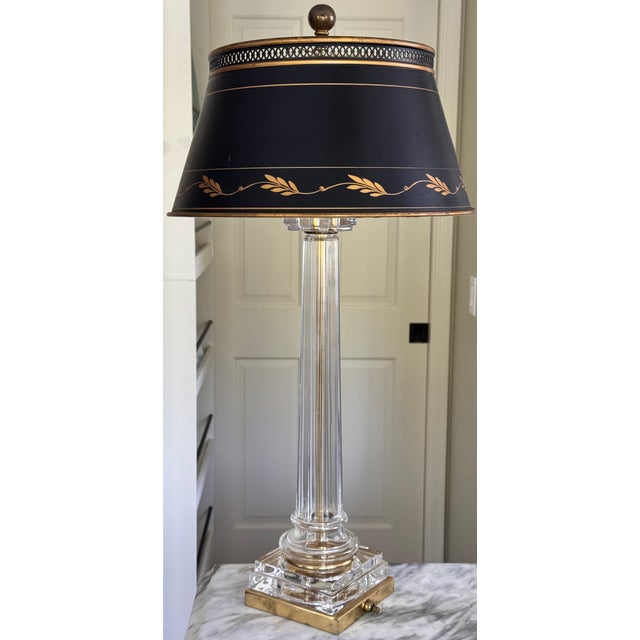 Transparent Mid 20th Century Dorothy Draper Style Bouillotte Lamp With Tole Shade For Sale - Image 8 of 14