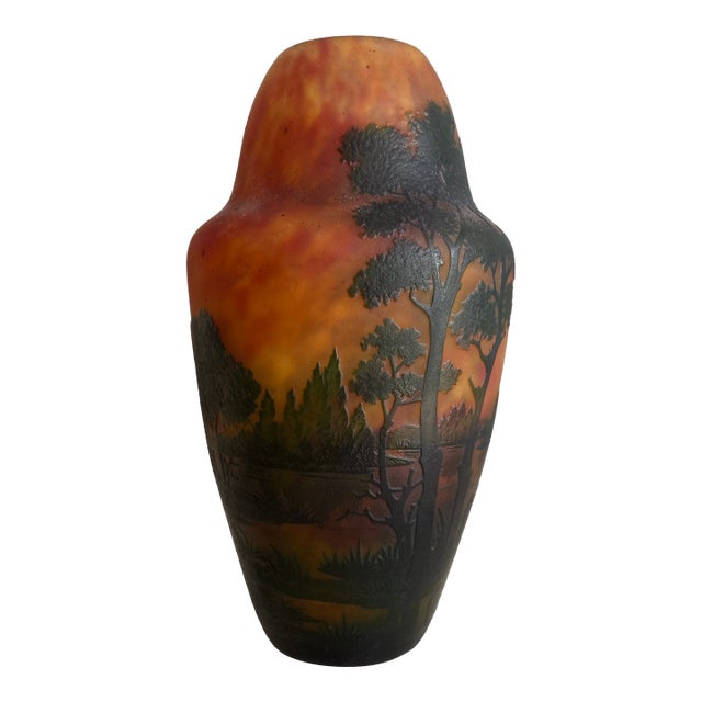Nancy Daum Cameo Glass Vase For Sale