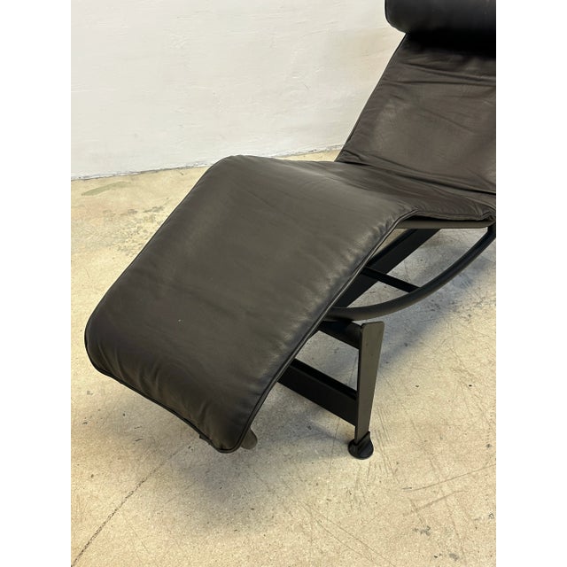 Lc4 Le Corbusier “Noire” Chaise Lounge for Cassina For Sale - Image 9 of 12