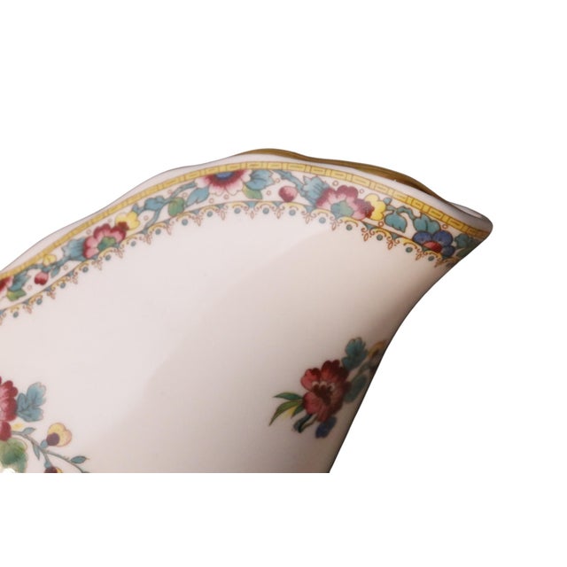 1970s Wedgwood English Bone China Gravy Boat For Sale In Tampa - Image 6 of 8