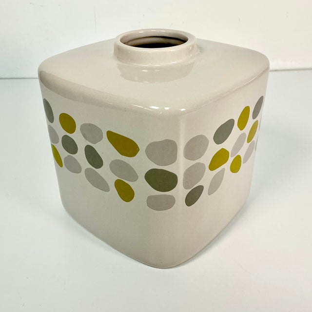 We love this ceramic Tissue Box Cover. It's Boho Chic Contemporary Modern style is perfectly presented. There are dark...