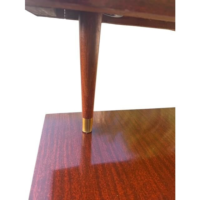 1960s Vintage Mid-Century Modern Architectural Two-Tier Floating Shelf Occasional Table With Walnut Finish & Brass Ferrules For Sale - Image 5 of 9