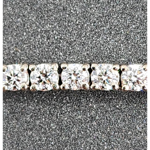 Modern 14k White Gold Diamond Tennis Necklace - Approx 9.00 Ct For Sale - Image 3 of 8