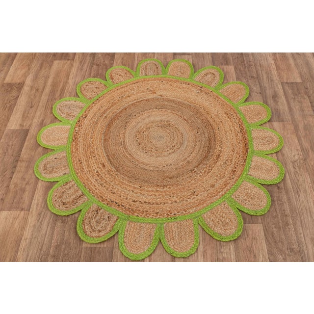 8'x8' Green Round Jute Scallop Rug For Sale - Image 6 of 10