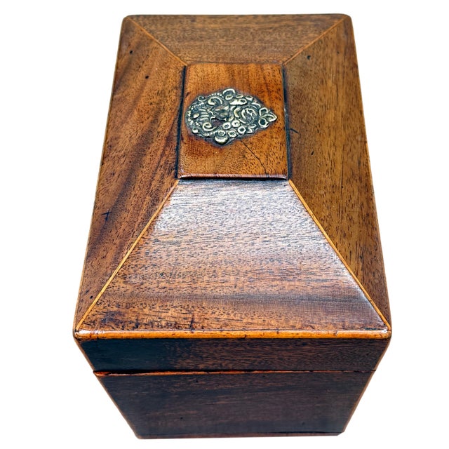 Wood 18th Century Georgian Sarcophagus-Shaped Mahogany Tea Caddy For Sale - Image 7 of 11
