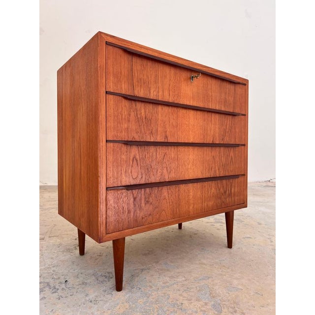 Teak Chest of Drawers with Continuous Handles and Lock, Denmark, 1960s For Sale - Image 11 of 11