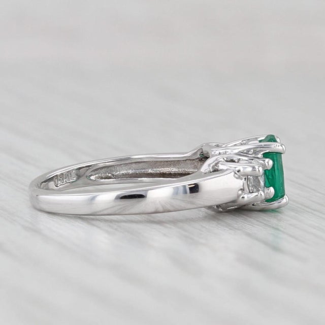 Modern 1.10ctw Oval Emerald Diamond Ring 14k White Gold Size 4.5 For Sale - Image 3 of 8