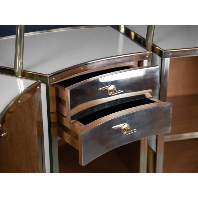 Italian Curved Cocktail Bar in White Murano Glass and Brass from Justfurnituress SRL For Sale - Image 6 of 10