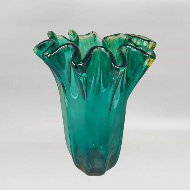 Italian Emerald Green Murano Blown Glass Vase from Maestro Del Vetro For Sale - Image 4 of 9