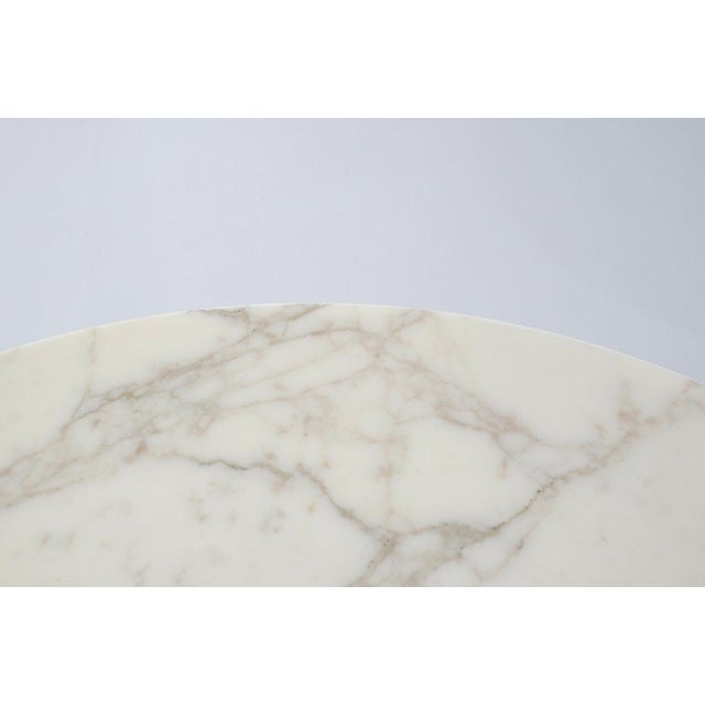 Tulip Dining Table in Marble by Eero Saarinen for Knoll International For Sale - Image 6 of 16