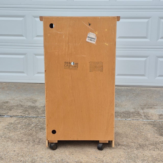 2005 Mission Arts & Crafts Oak Veneer Leaded Glass Wheeled Cabinet Stereo Component Storage Bar For Sale - Image 9 of 10