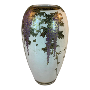 1920s Japanese Late Meiji Satsuma Vase With Wisteria All Around Signed Kizan