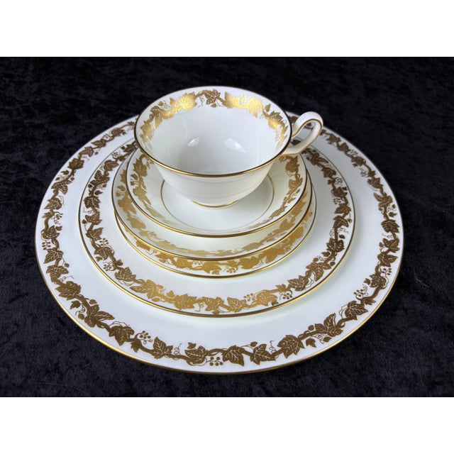 Inherited from a home defined by effortless elegance and impeccable taste, this stunning first selection of Wedgwood’s...