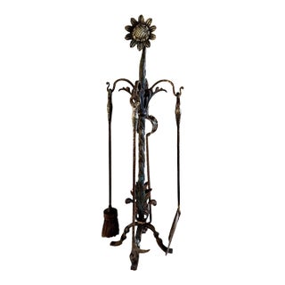 Sunflower Arts & Crafts Wrought Iron Fireplace Hearth Set Hand Forged 1900s For Sale