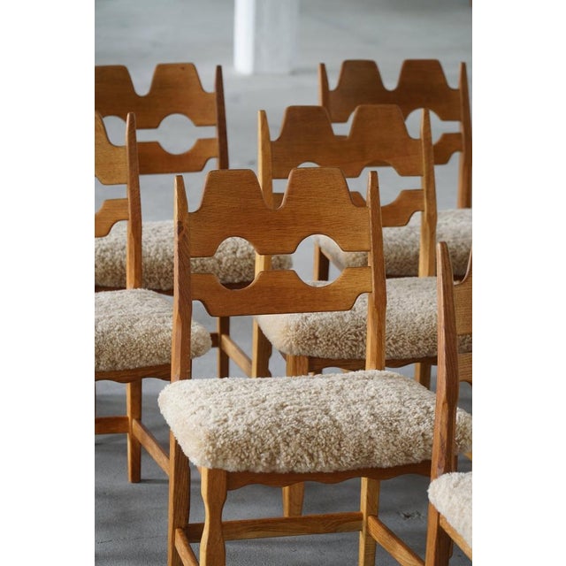 Razorblade Chairs in Oak and Lambswool attributed to Henning Kjærnulf, 1960s, Set of 10 For Sale - Image 17 of 18