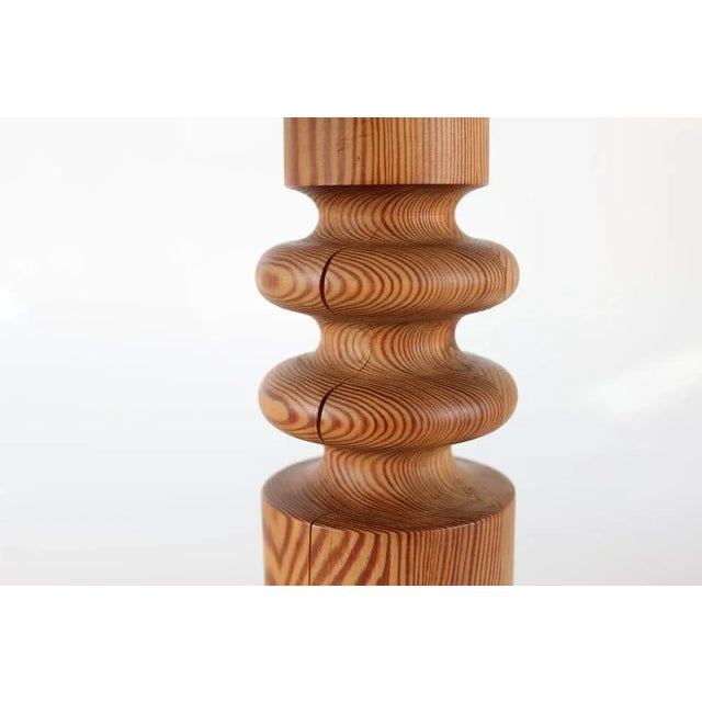 1970s Tall Table Lamps in Pine by Uno Kristiansson for Luxus, Sweden, 1970s, Set of 2 For Sale - Image 5 of 9