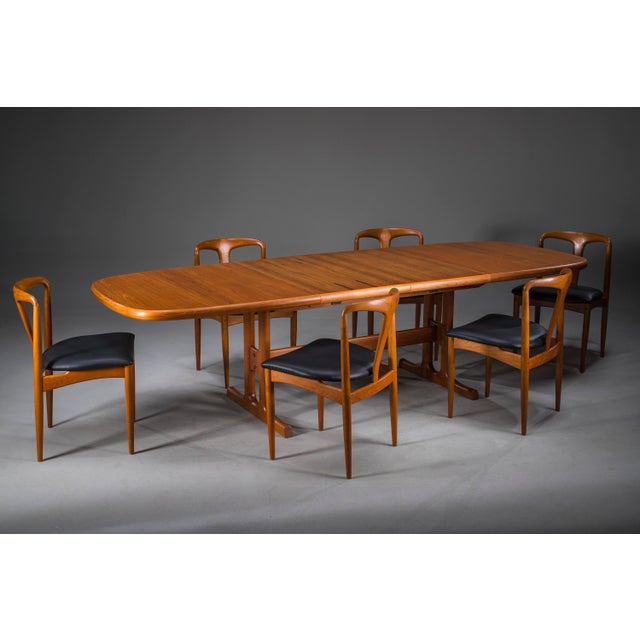 Danish Modern Extendable Teak Dining Table from Glostrup, 1960s For Sale - Image 4 of 17