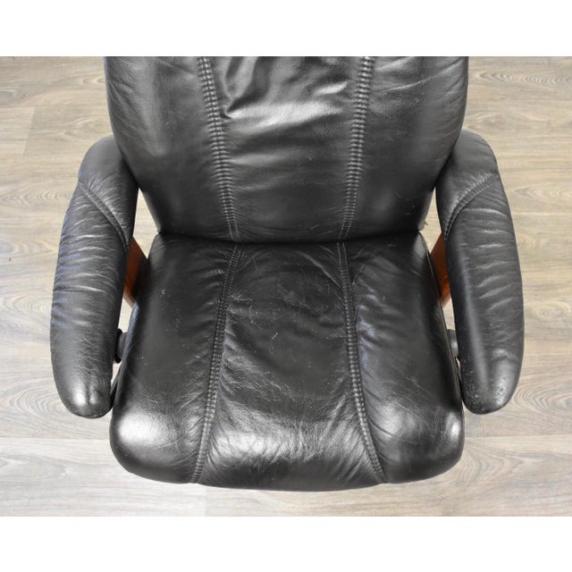 Black Leather Ekornes Stressless Recliner Lounge Chair ...