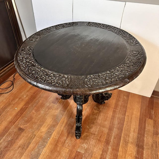 Black 19th Century Anglo-Indian Padauk Center Table, India For Sale - Image 8 of 18