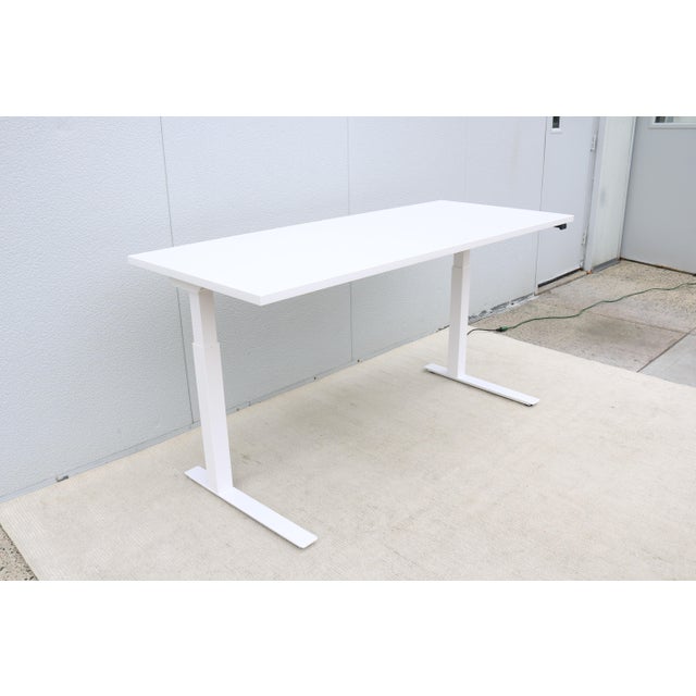 Modern Knoll K. Stand Electric Height-Adjustable Rectangle White Table Desk For Sale - Image 3 of 18