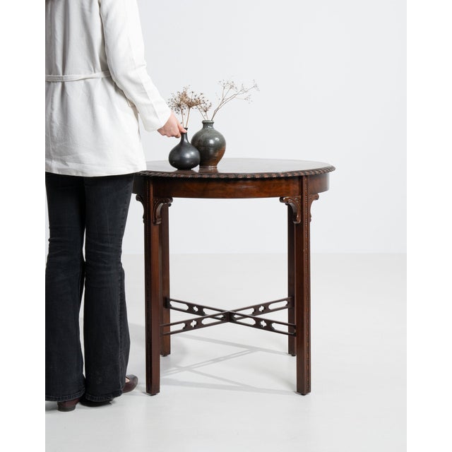 19th Century 19th Century United Kingdom Rich Mahogany Round Mahogany Side Table For Sale - Image 5 of 11