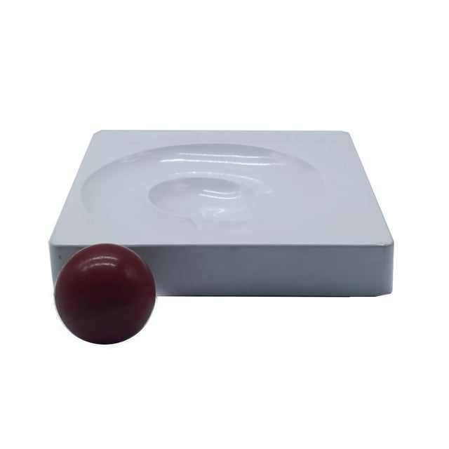 Artemide White Spiros Ashtray by Eleonora Peduzzi Riva for Artemide, Italy, 1969 For Sale - Image 4 of 6
