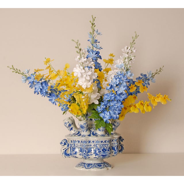 Royal Delft Tulip Vase Tulpiere Blue and White Earthenware Dragon Handles For Sale - Image 14 of 15