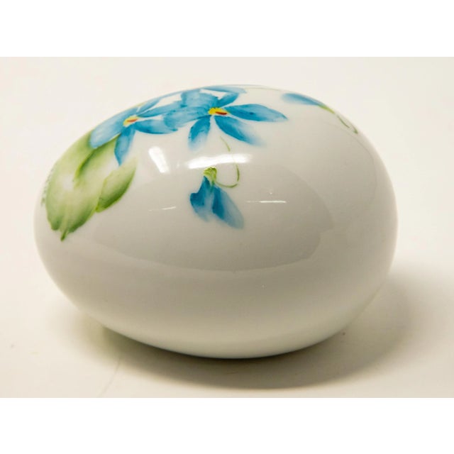 Mid 20th Century Ceramic Eggs with Floral Motif- Set of 2 For Sale - Image 4 of 13